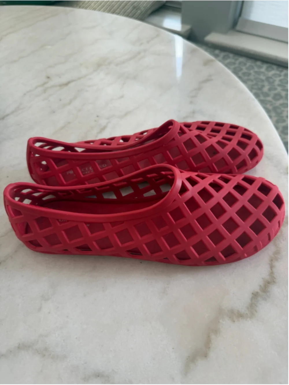 Project Cloud| Red Jelly Ballet Flats Memory Foam Cage Slip-On Shoes|  Size 8